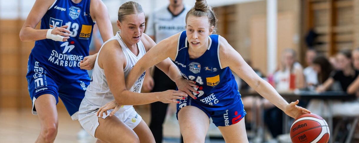 Hailey Leidel (am Ball im Heimspiel gegen Leverkusen) war an diesem Wochenende mit 52 Punkten in den drei Spielen erfolgreichste Marburger Punktesammlering. Foto: Stefan Tschersich